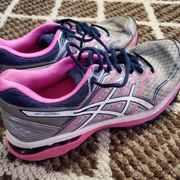 ASICS - Picture 2 of 2